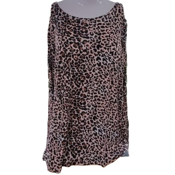 Maurice's 24/7 blouse long sleeved Animal Print Top pullover stretchy Large EUC - Picture 1 of 7